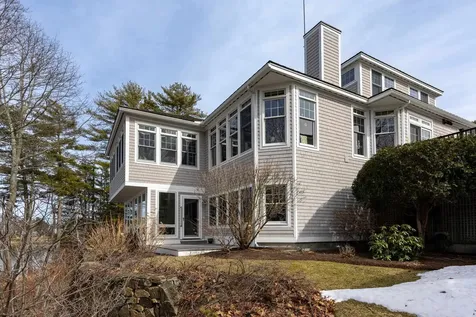 8 Campbells Lane New Castle NH 03854