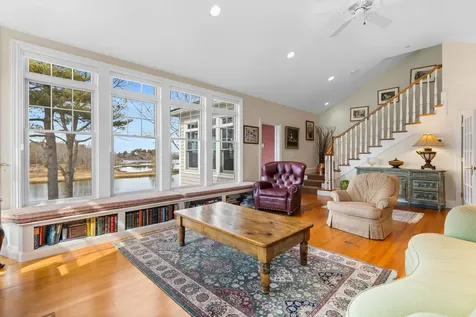 8 Campbells Lane New Castle NH 03854