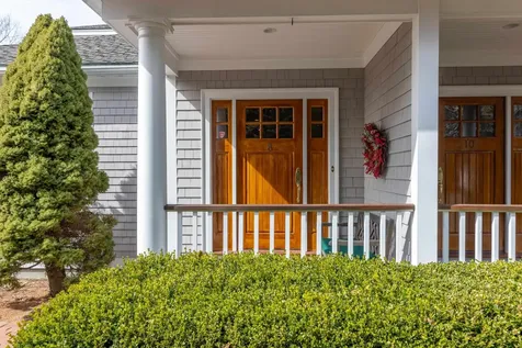 8 Campbells Lane New Castle NH 03854