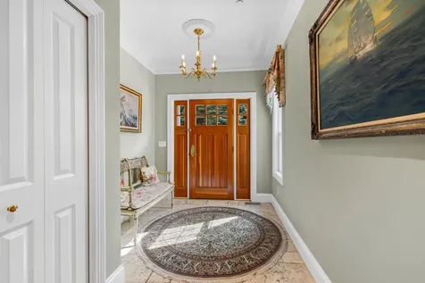8 Campbells Lane New Castle NH 03854