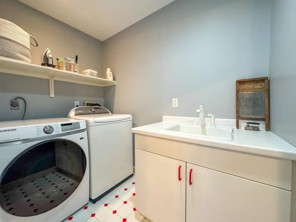 165 Crescent Road Burlington VT 05401