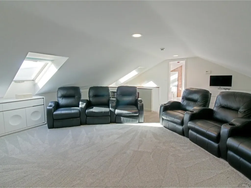 165 Crescent Road Burlington VT 05401