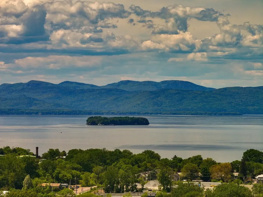 165 Crescent Road Burlington VT 05401