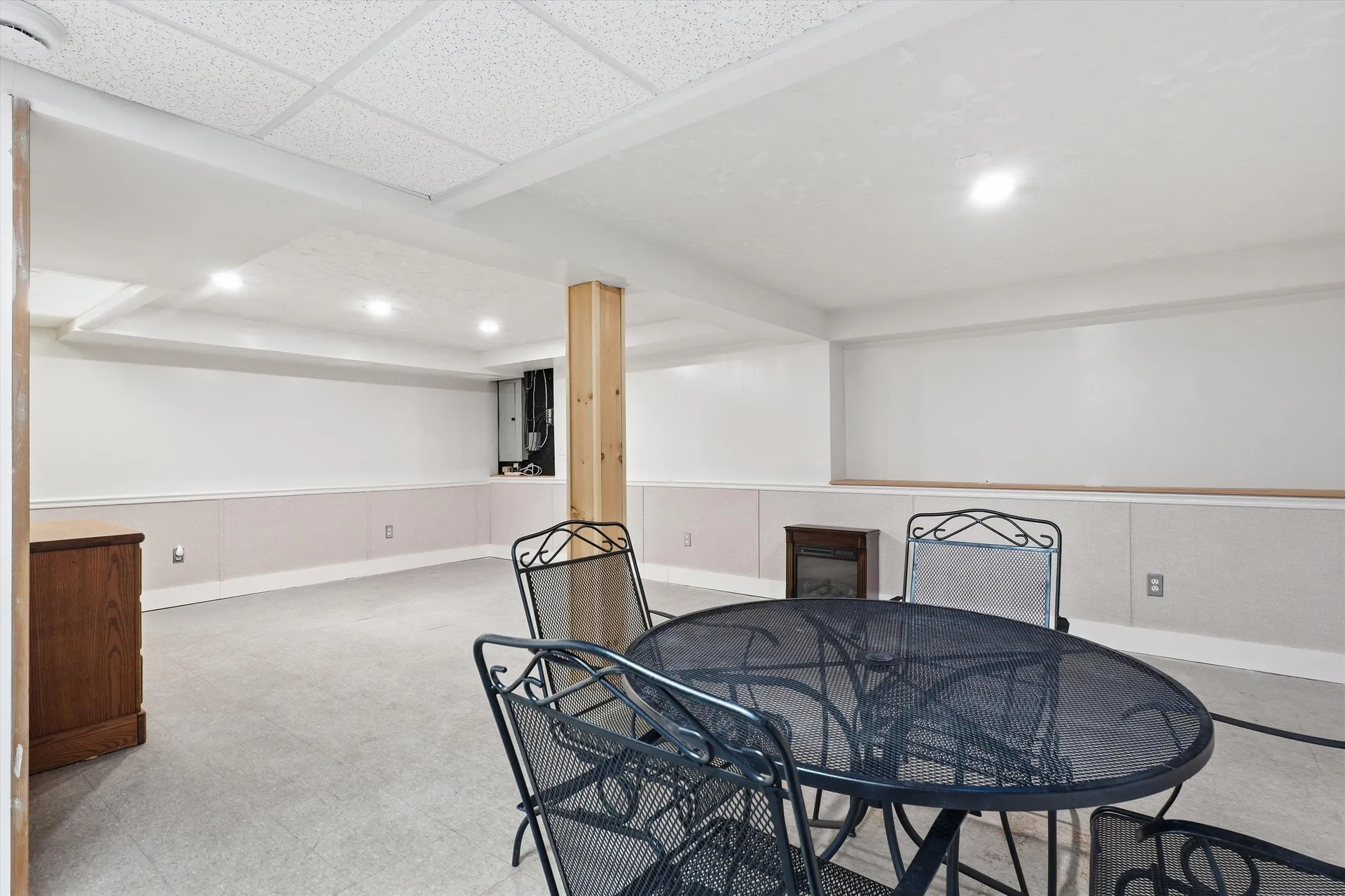 87 Overledge Extension Derry NH 03038
