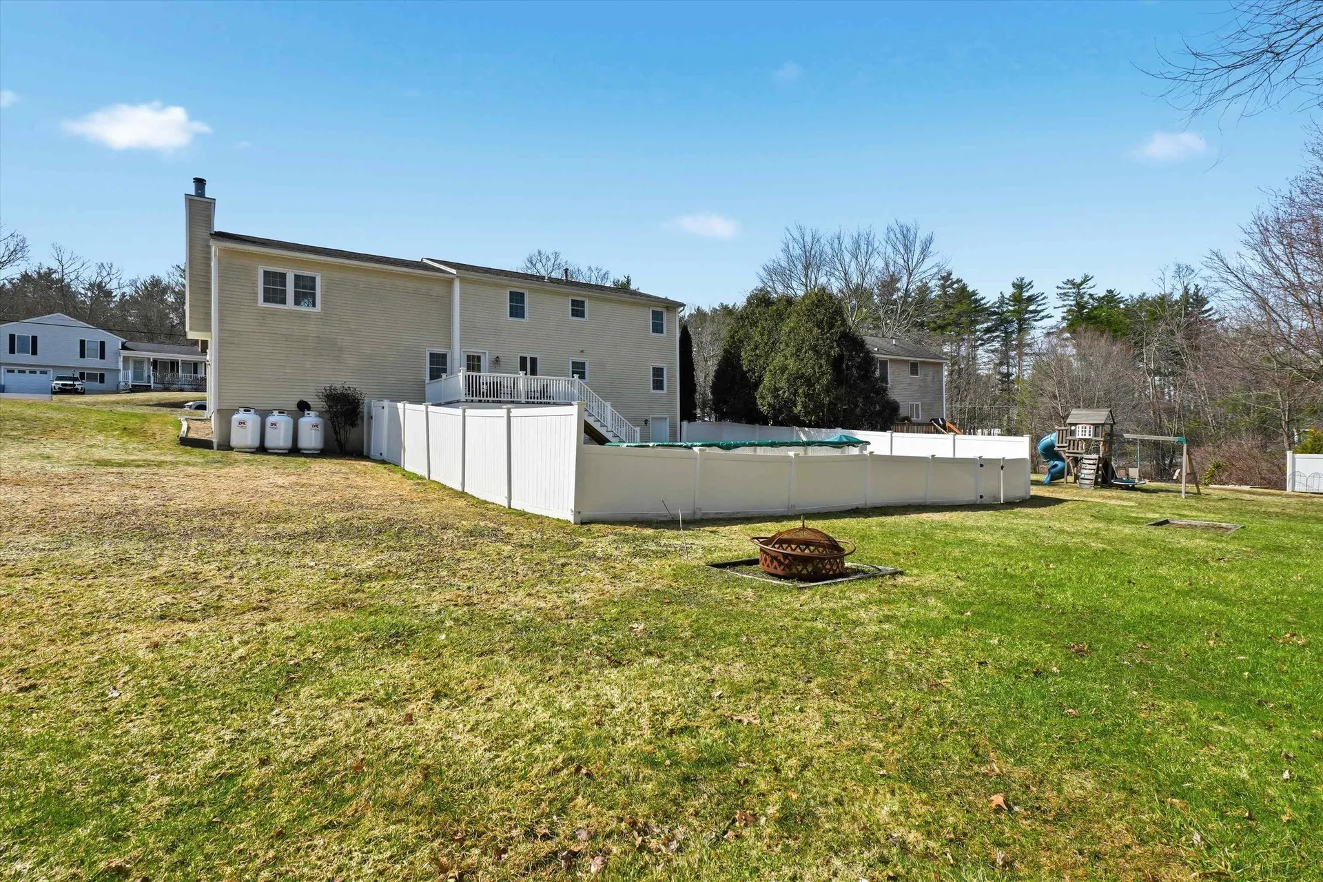87 Overledge Extension Derry NH 03038