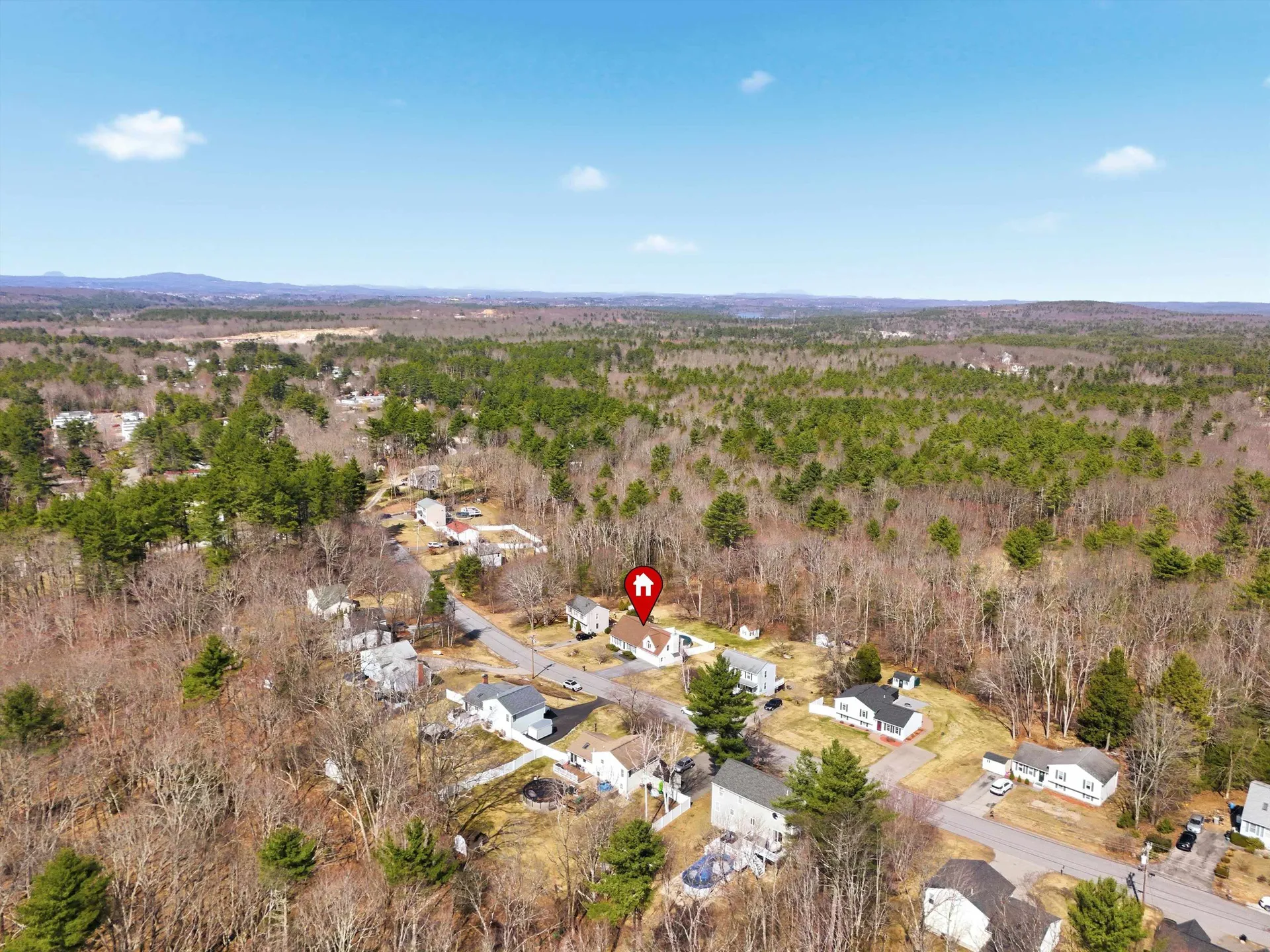 87 Overledge Extension Derry NH 03038