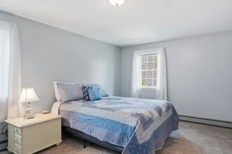 87 Overledge Extension Derry NH 03038