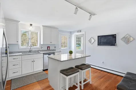 87 Overledge Extension Derry NH 03038