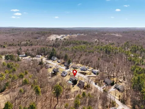 87 Overledge Extension Derry NH 03038