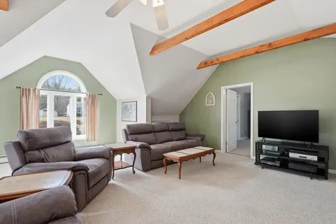 87 Overledge Extension Derry NH 03038