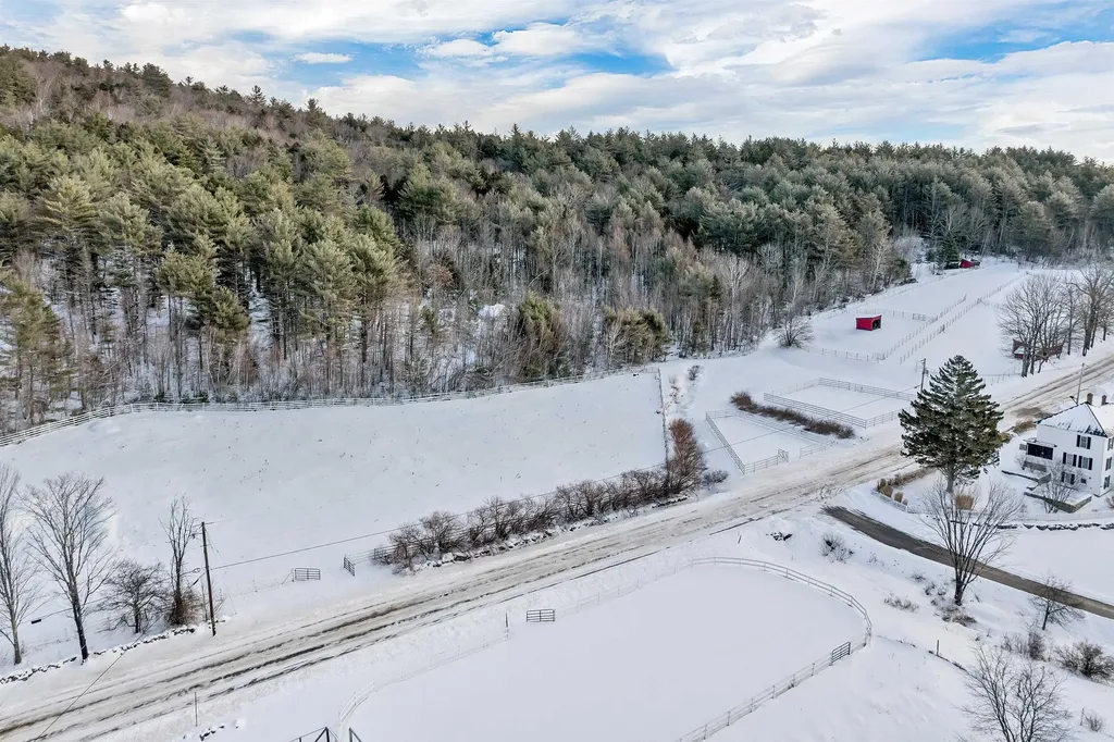 410-090-005 Eastern District Road Danbury NH 03230