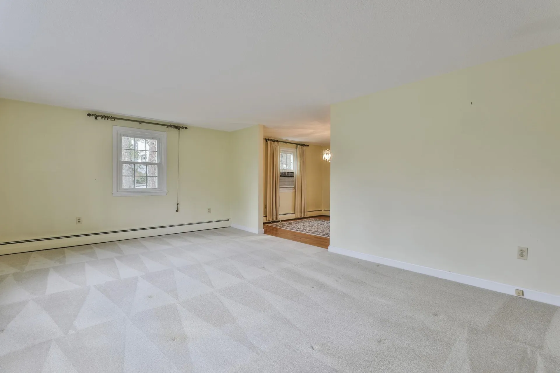 77 Dunbarton Drive Nashua NH 03063