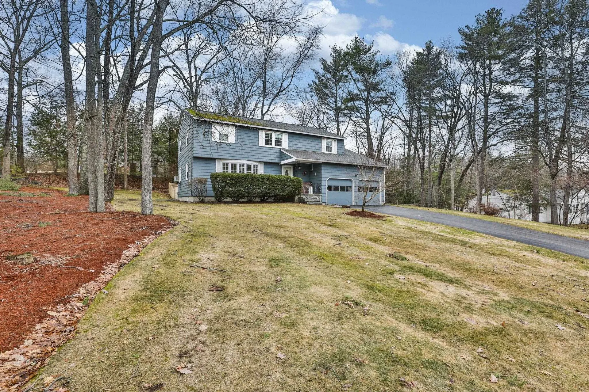 77 Dunbarton Drive Nashua NH 03063