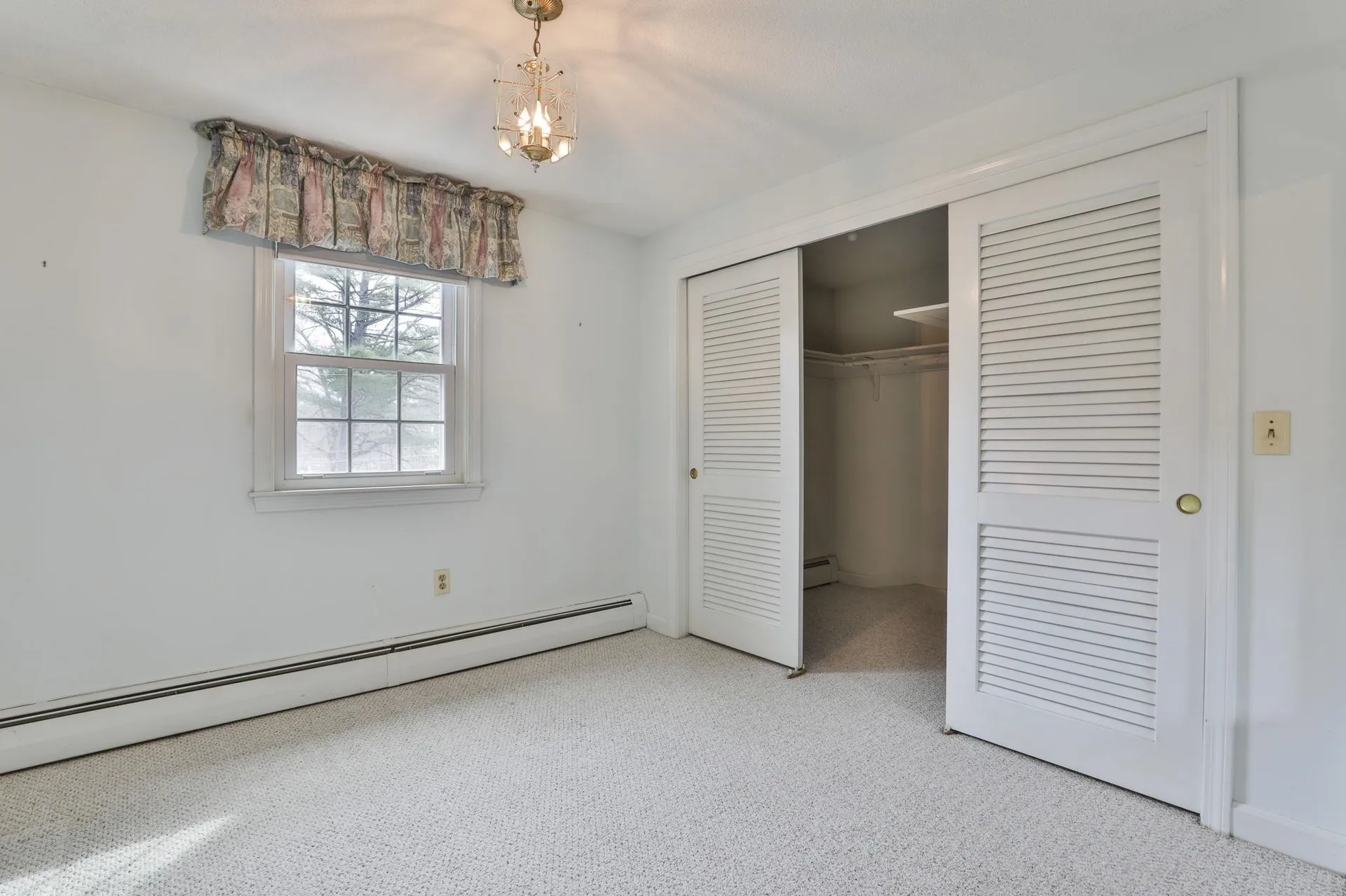 77 Dunbarton Drive Nashua NH 03063