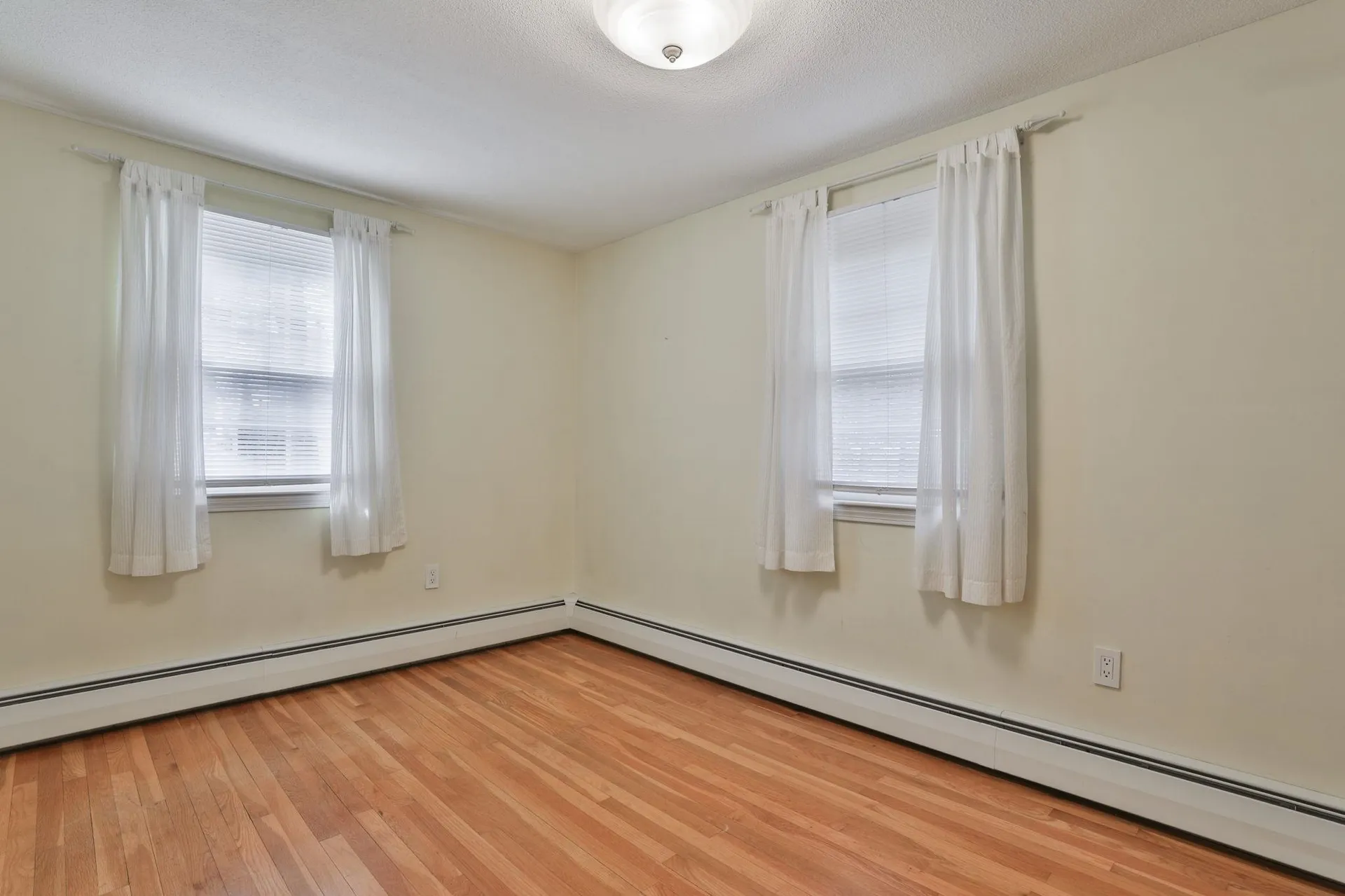 77 Dunbarton Drive Nashua NH 03063