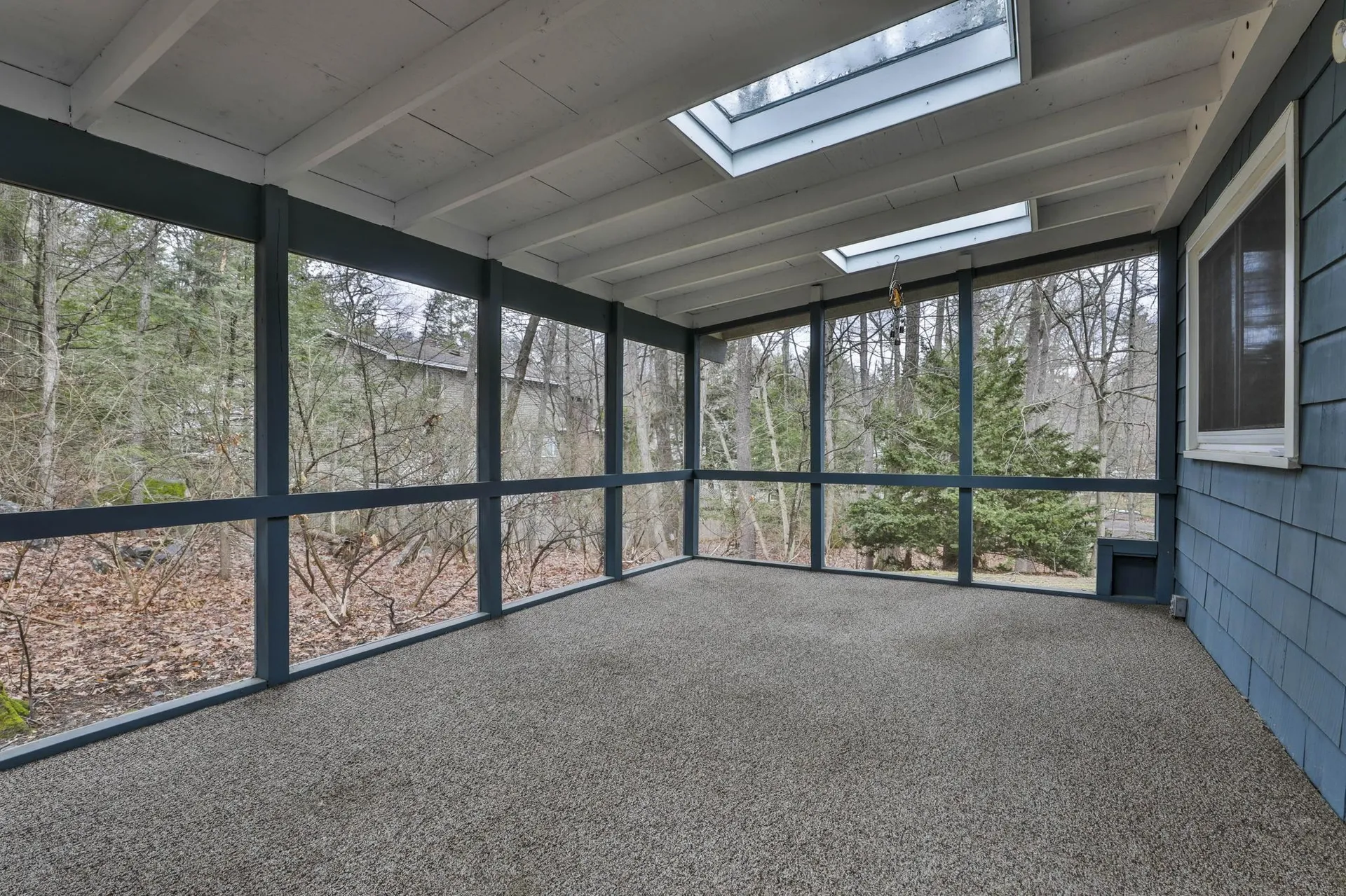 77 Dunbarton Drive Nashua NH 03063