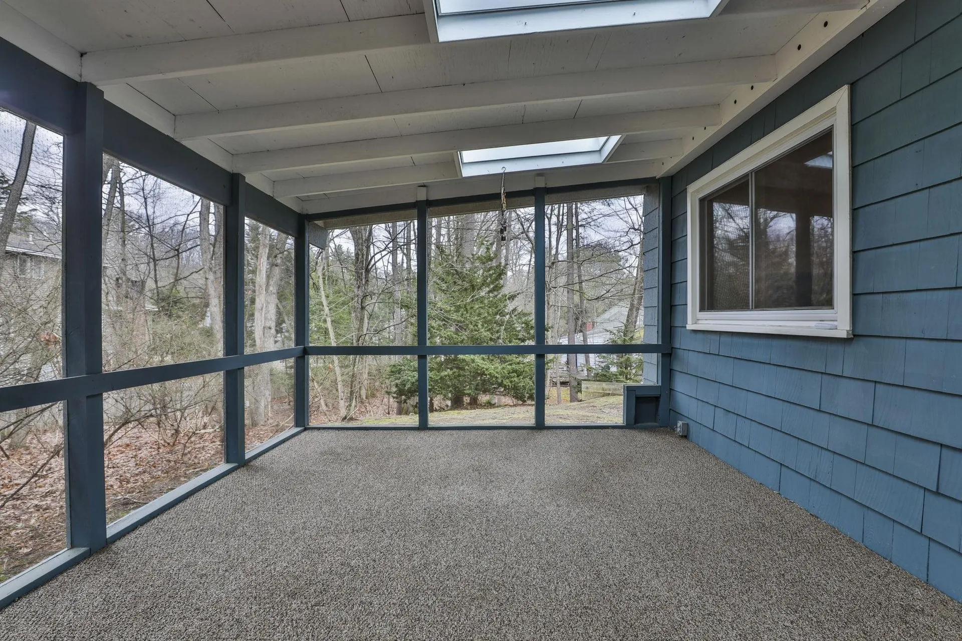 77 Dunbarton Drive Nashua NH 03063