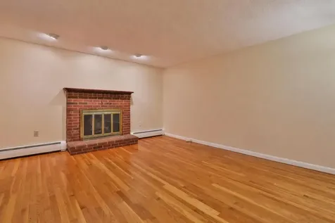 77 Dunbarton Drive Nashua NH 03063