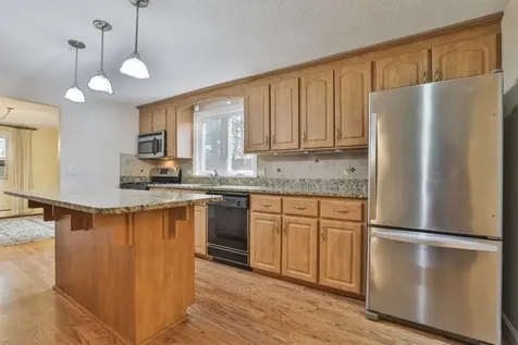 77 Dunbarton Drive Nashua NH 03063
