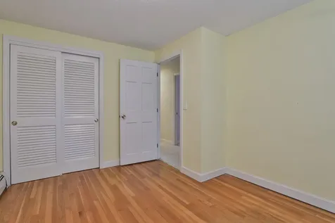 77 Dunbarton Drive Nashua NH 03063