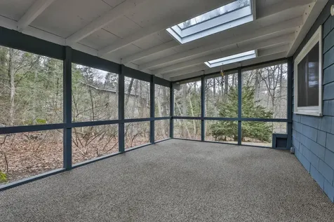 77 Dunbarton Drive Nashua NH 03063