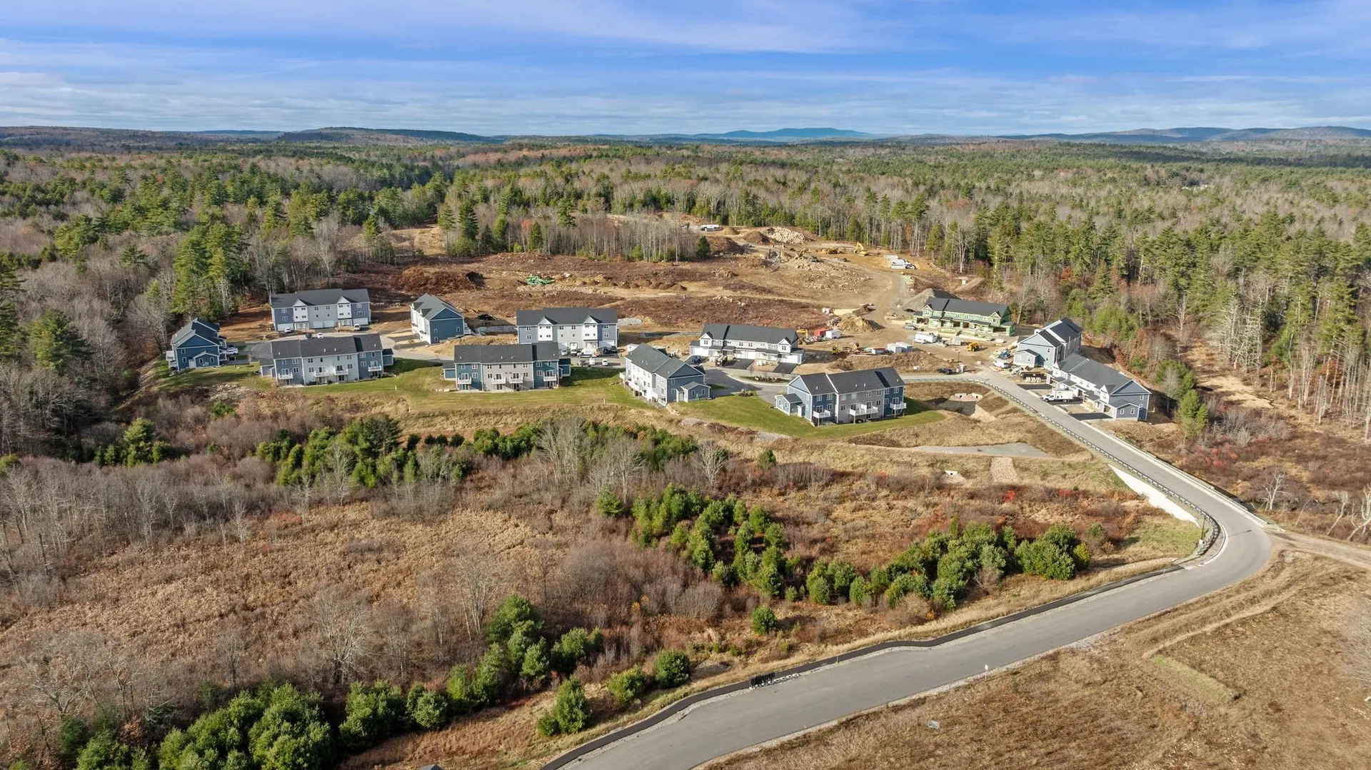 61 Crestview Way Raymond NH 03077