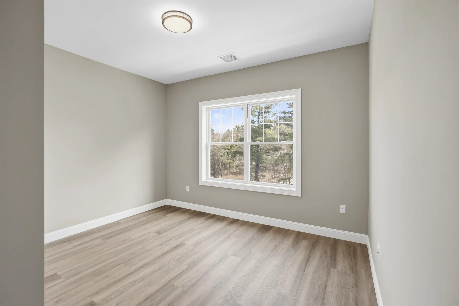 10100 S Willow Street Manchester NH 03103