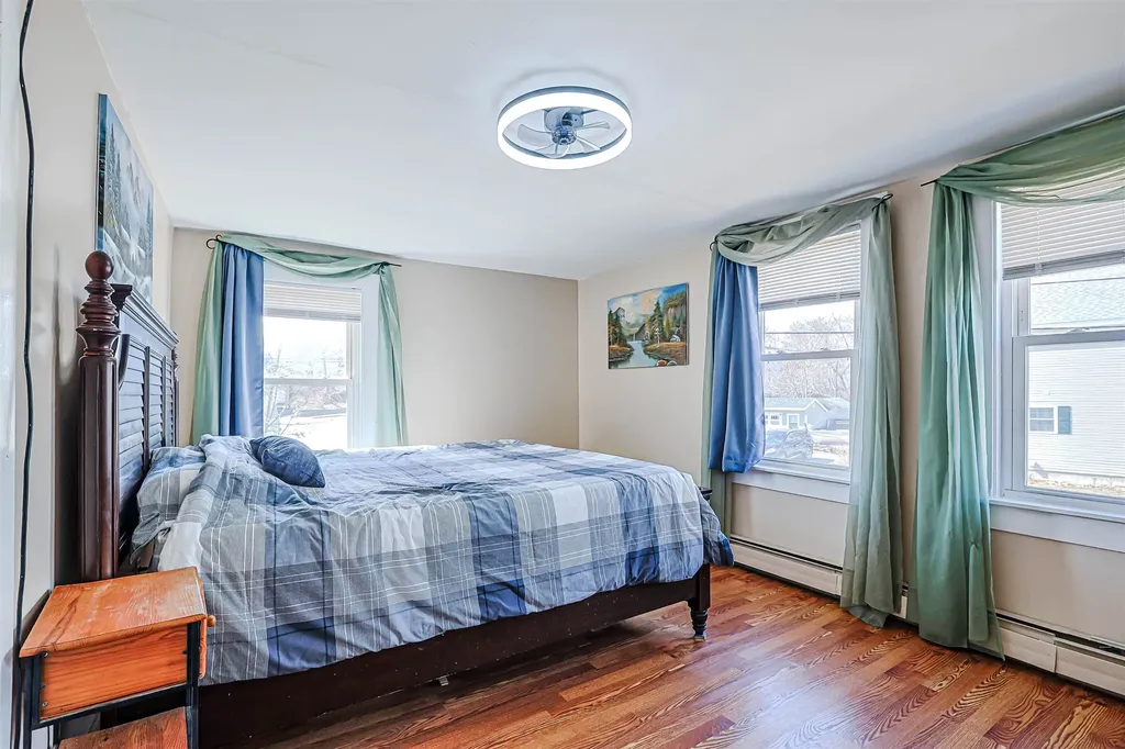 29 Hamburg Street Manchester NH 03102