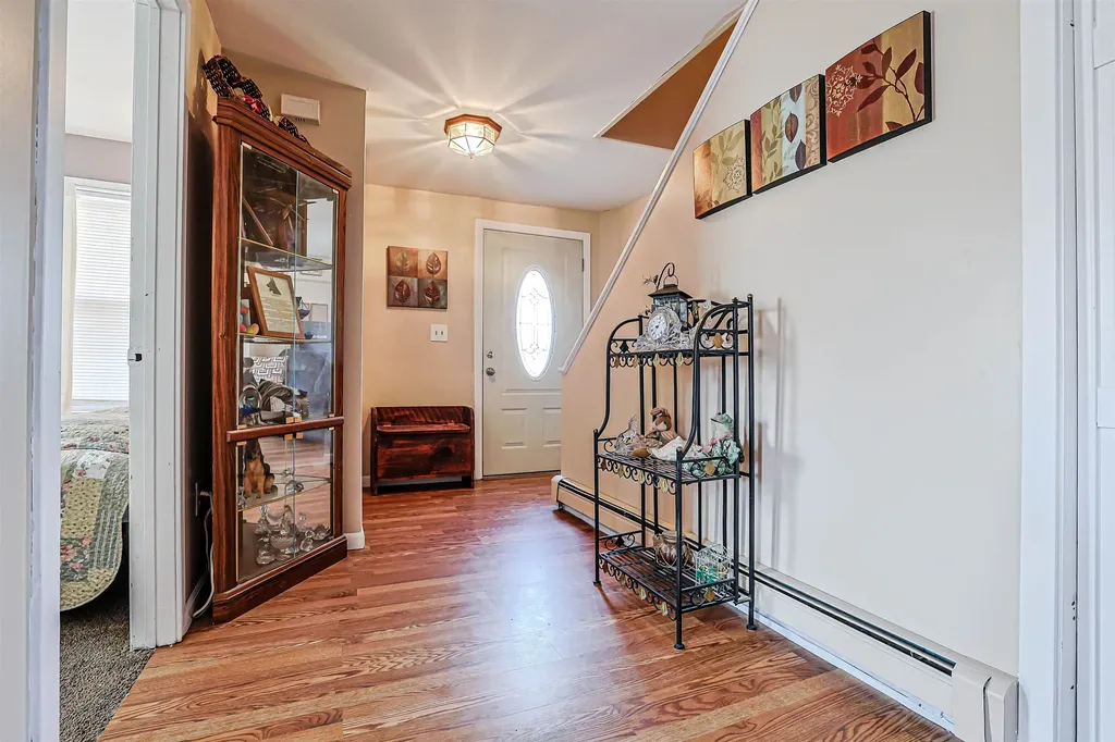 29 Hamburg Street Manchester NH 03102