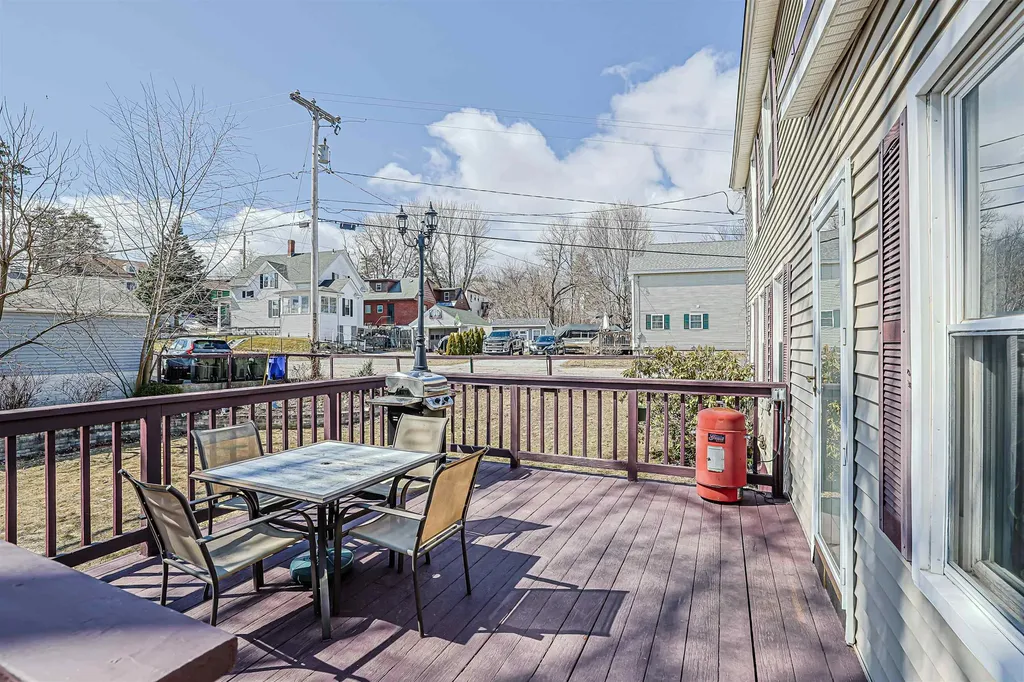 29 Hamburg Street Manchester NH 03102