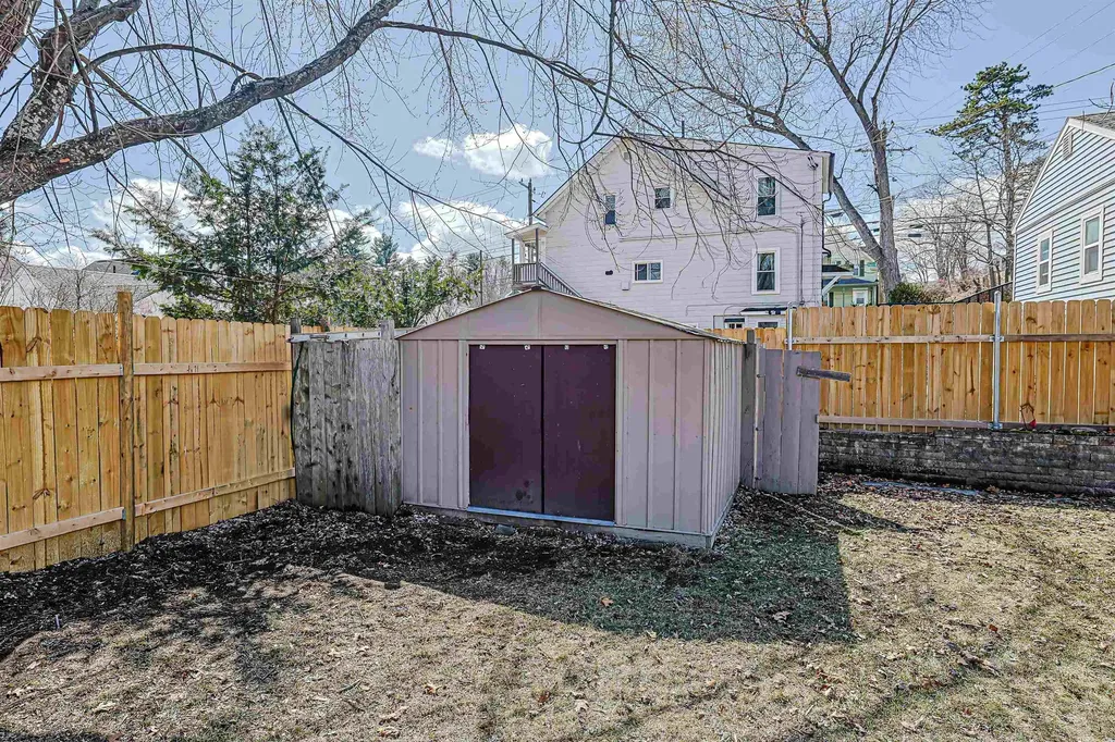 29 Hamburg Street Manchester NH 03102