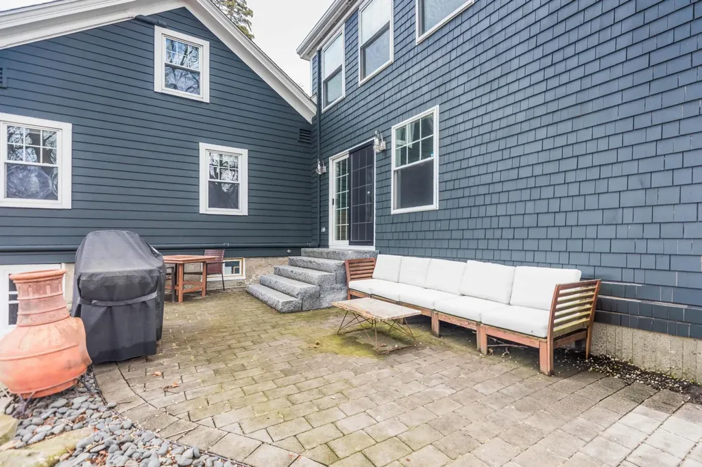 114 Fairview Avenue Portsmouth NH 03801