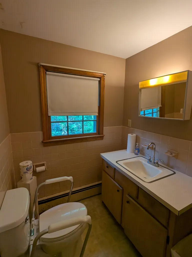 206 S Merrimack Road Hollis NH 03049