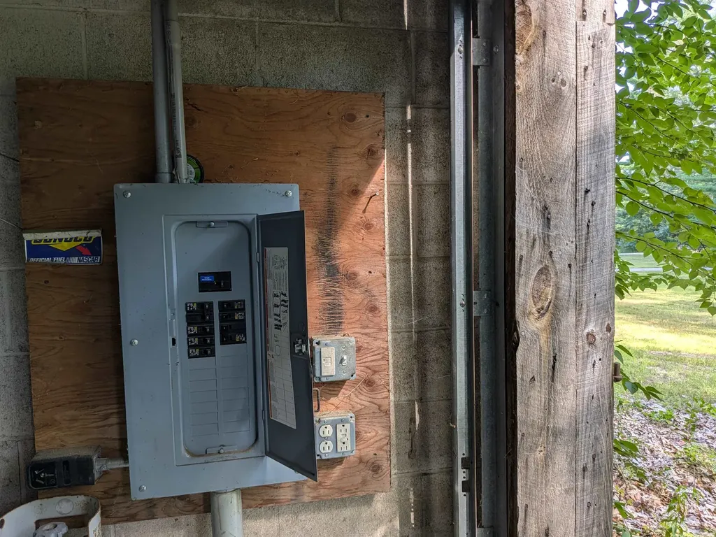 206 S Merrimack Road Hollis NH 03049