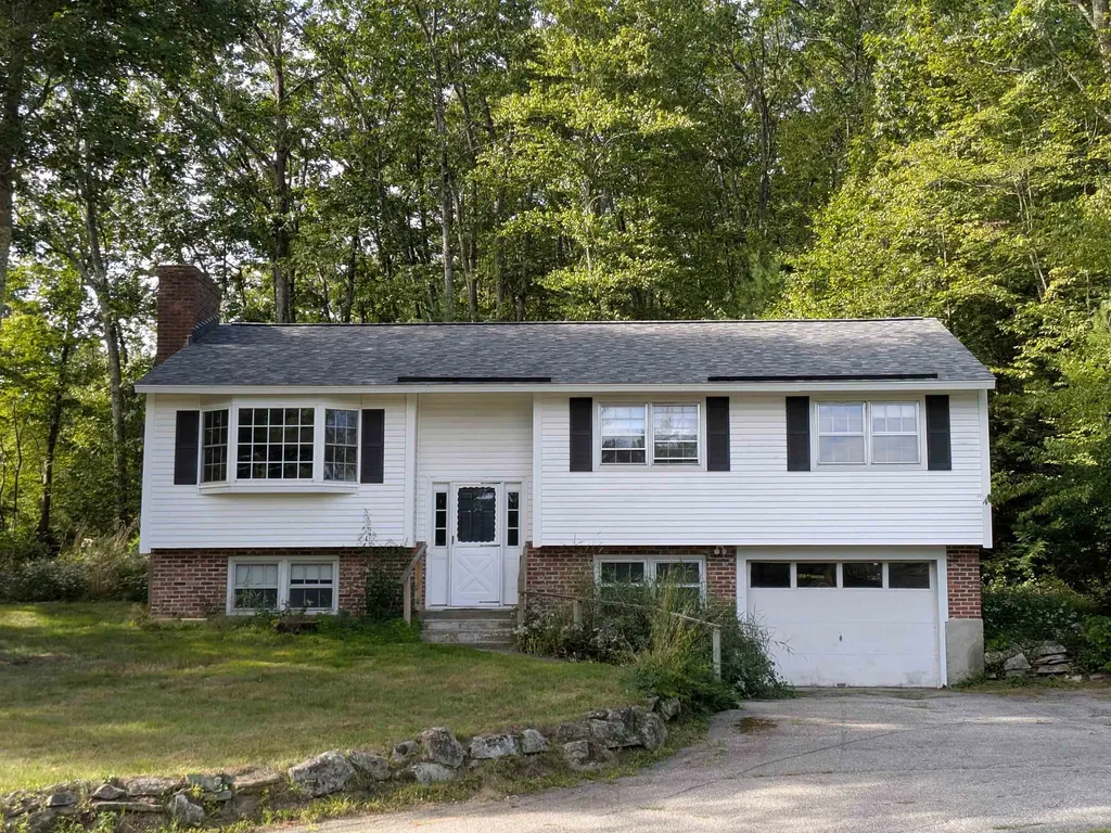 206 S Merrimack Road Hollis NH 03049