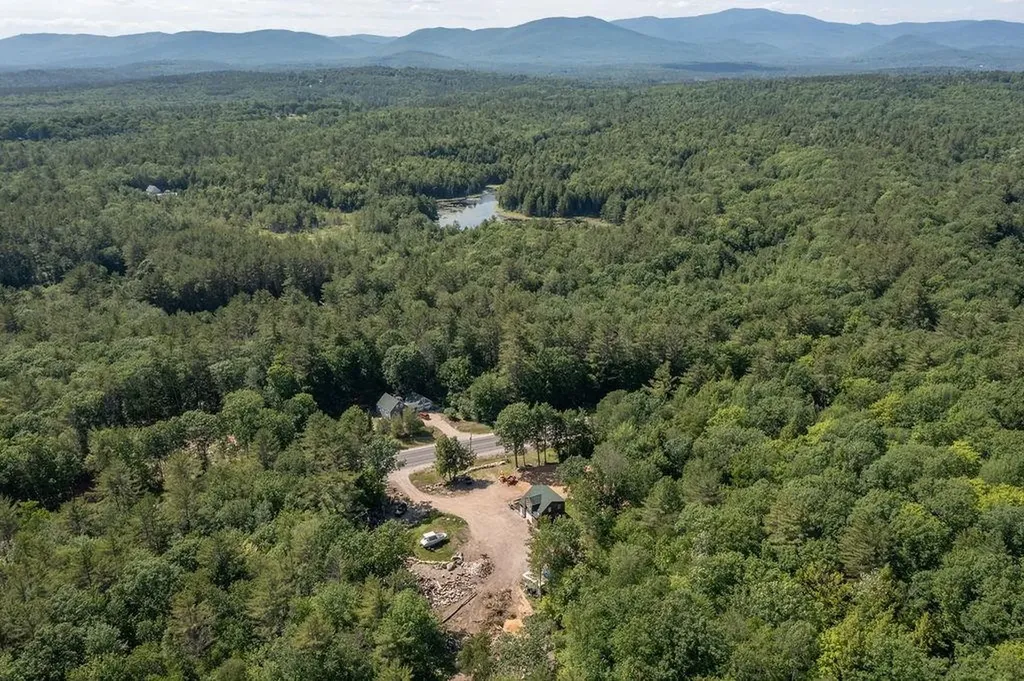 1350 Whittier Highway Moultonborough NH 03254