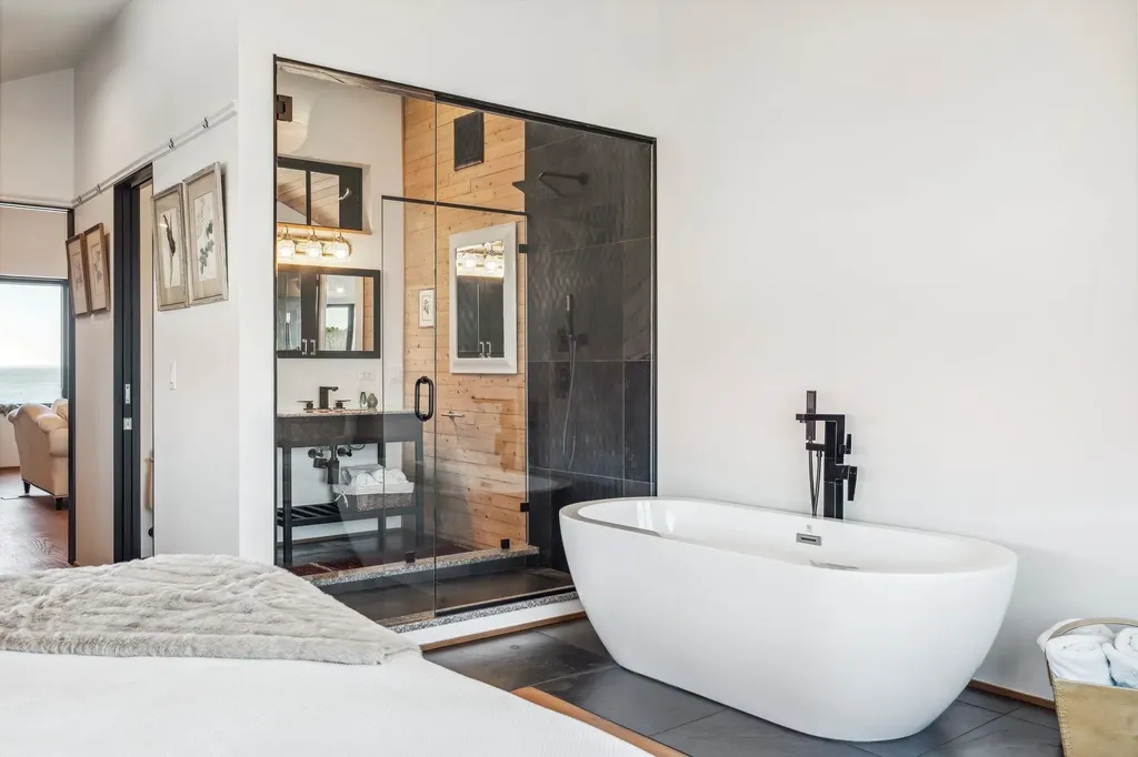 1681 Ocean Boulevard Rye NH 03870