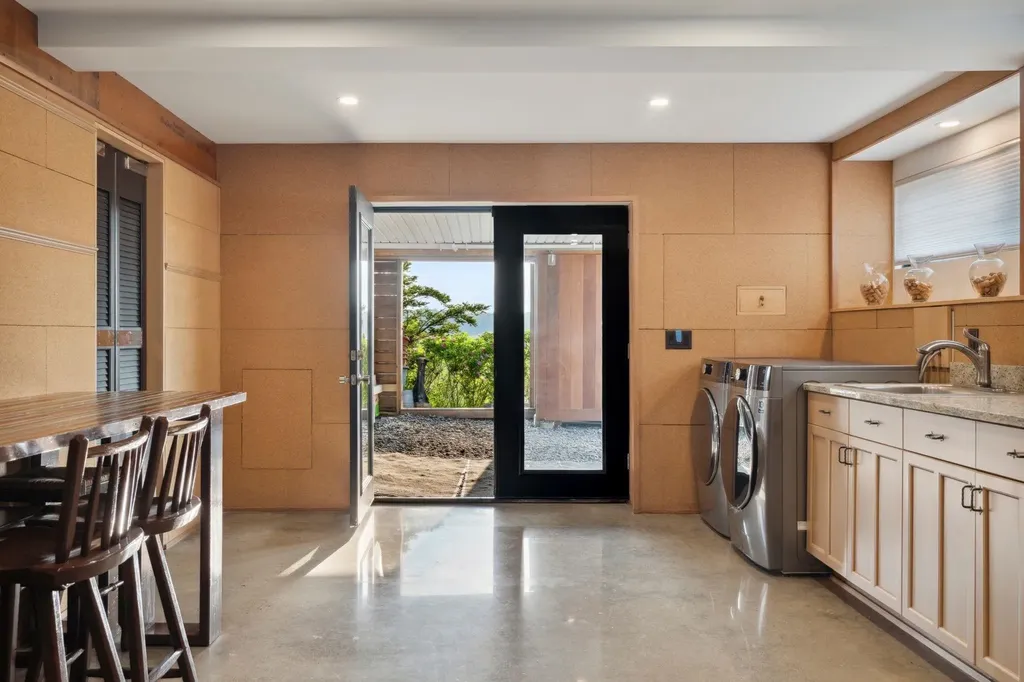 1681 Ocean Boulevard Rye NH 03870