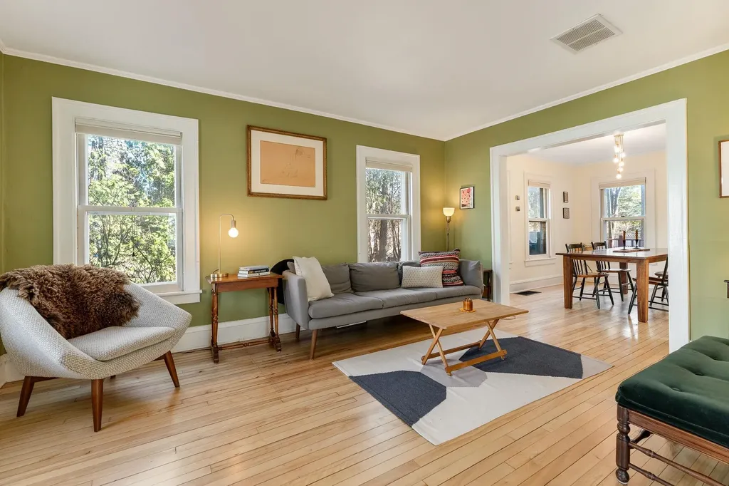 4 University Road Burlington VT 05401