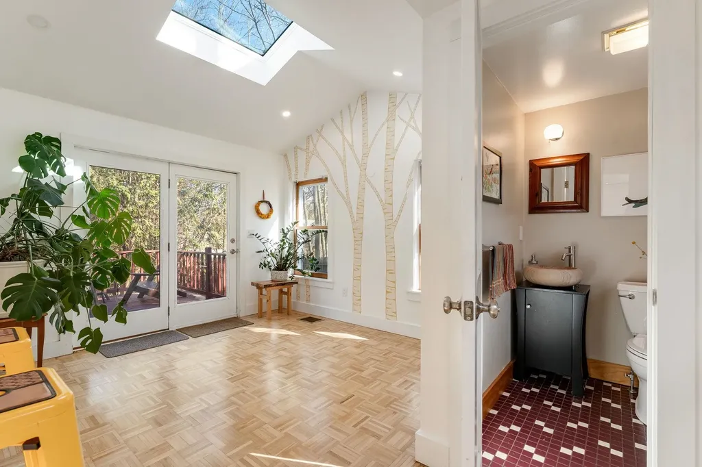 4 University Road Burlington VT 05401