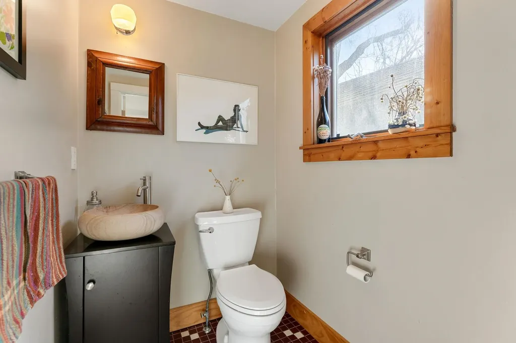 4 University Road Burlington VT 05401