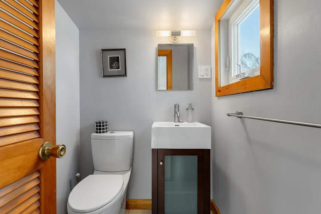 4 University Road Burlington VT 05401