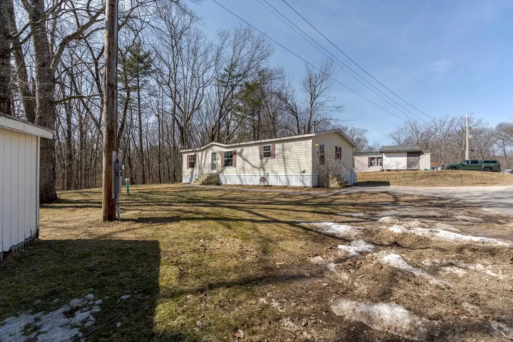 13 Atwood Street Rochester NH 03820