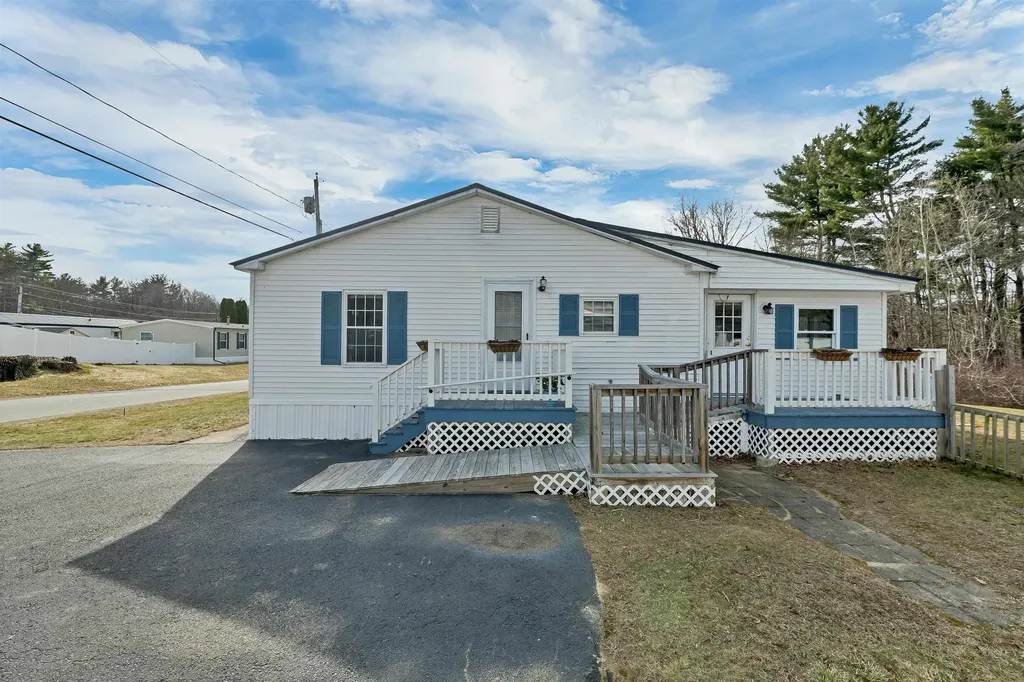11 A Street Seabrook NH 03874