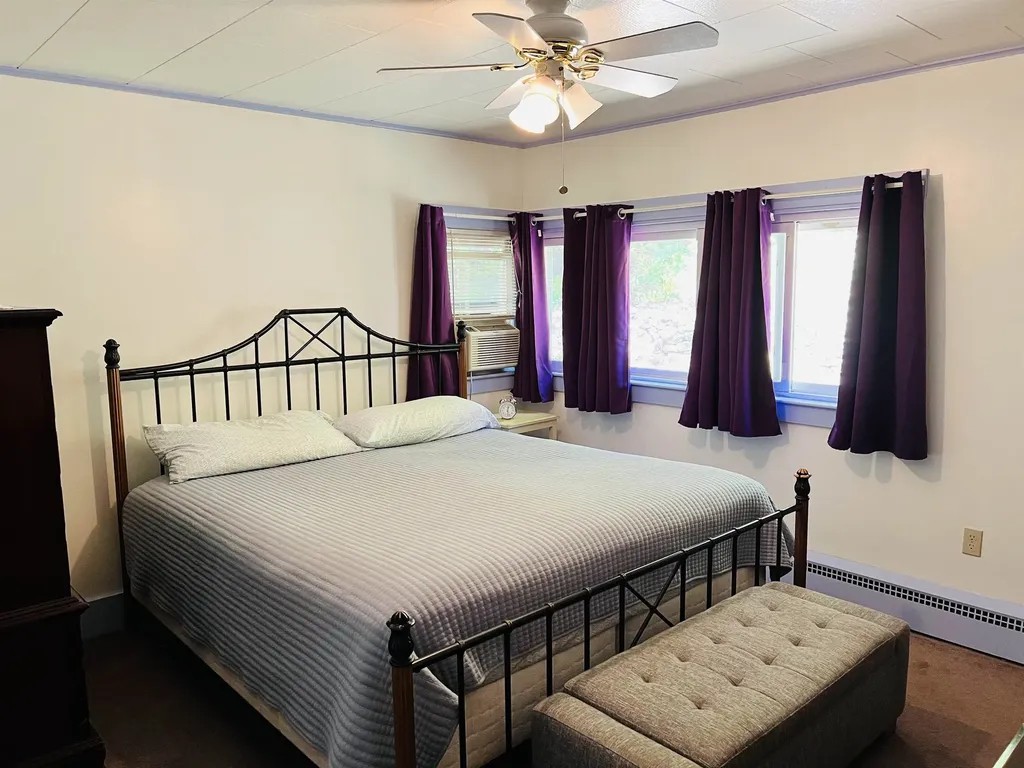 214 Main Street Alton NH 03809