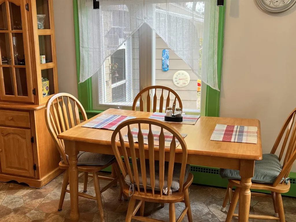 214 Main Street Alton NH 03809