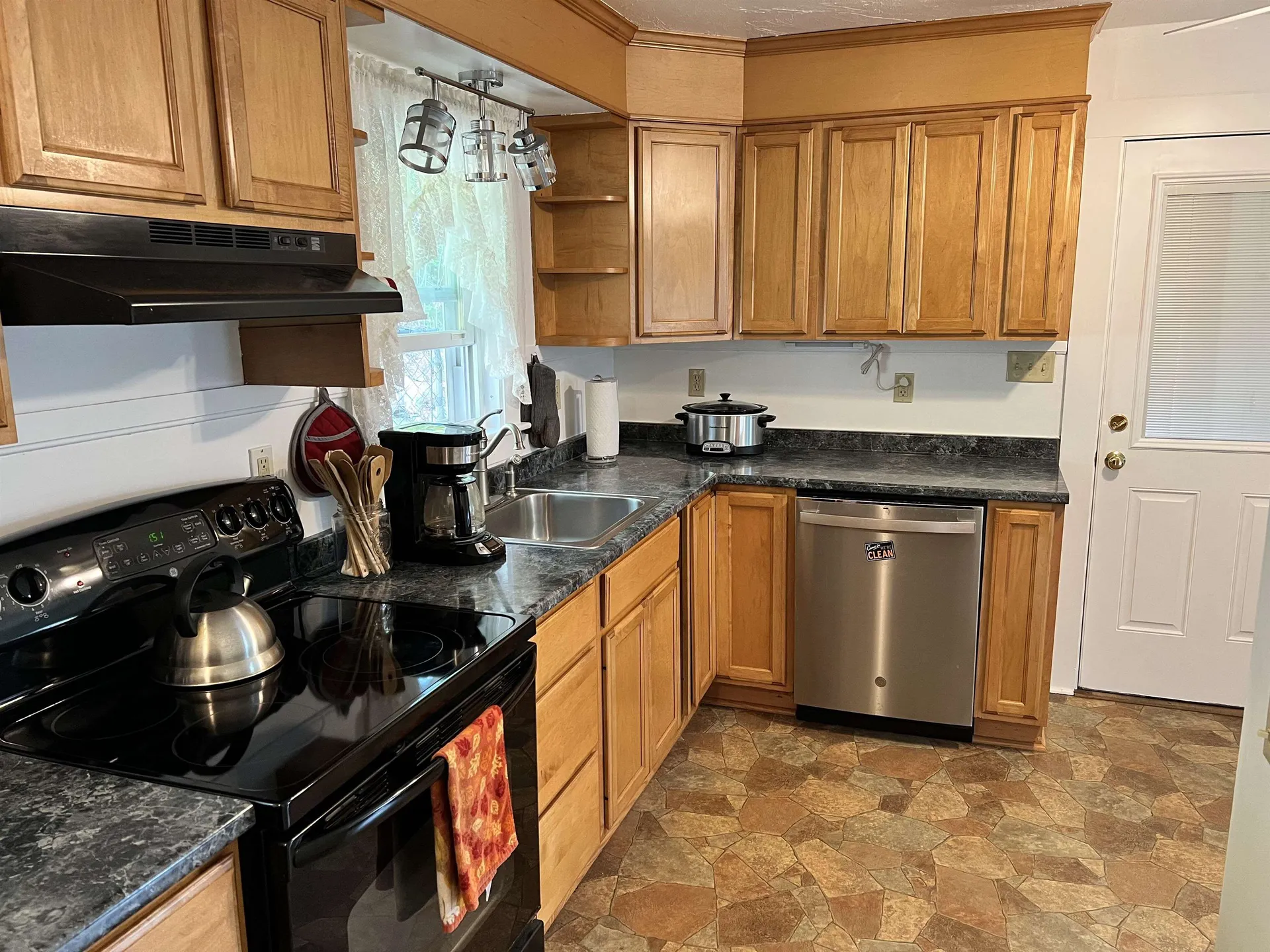 214 Main Street Alton NH 03809