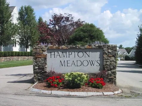 33 Hampton Meadows Hampton NH 03842
