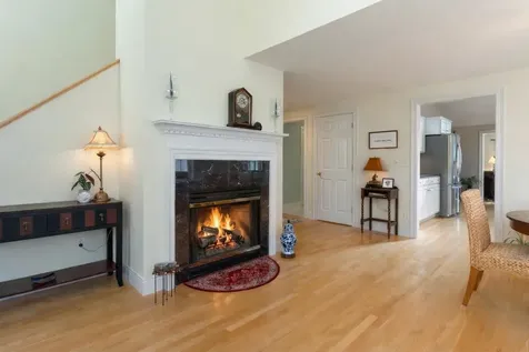 33 Hampton Meadows Hampton NH 03842
