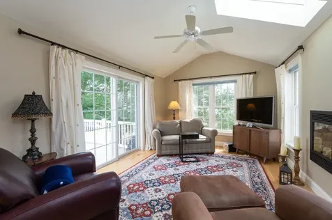33 Hampton Meadows Hampton NH 03842